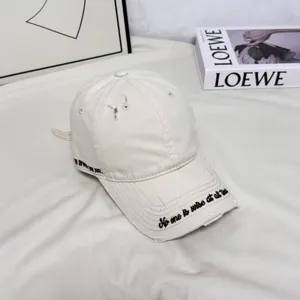 Casquette de baseball brodée usée pour femmes, chapeau de soleil vintage doux et décontracté.