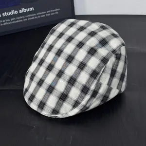 Britse retro ruitjes platte pet voor vrouwen, ademende dunne baret voor de lente.
