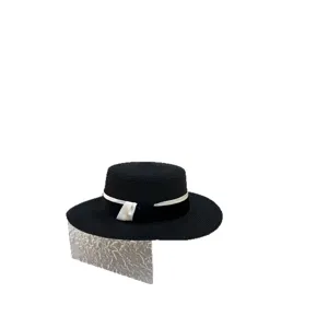 Damen Sommer Strohhut Flachtop Fedora elegante schwarze Sonnenhut Strand Reise Kopfbedeckung.