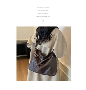 Korean style casual large capacity shoulder bag retro brown leather hobo bag for women