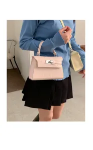 Detailansicht der modischen Krokodilmuster Damen Schultertasche Umhängetasche, chic.
