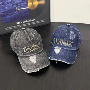 Gewaschene Denim Baseballcap mit Stickerei, weiche Krone, trendige Streetwear Mütze.