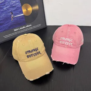 Gorra de béisbol desgastada con bordado, ala ancha y diseño profundo muy cómoda y casual.
