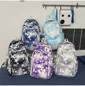 Lässiger Sternen-Schulrucksack in verschiedenen Farboptionen für Schüler und tägliche Reisen.