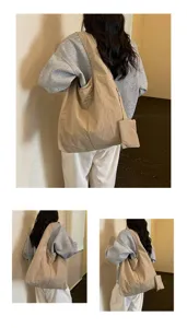 Borsa tote in tela marrone casual con piccola pochette, borsa a tracolla versatile.