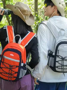Leichter Outdoor Wanderrucksack Farbblock Paar Tagesrucksack für Camping und Trekking.