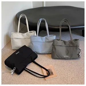 Borsa shopper plissettata minimalista coreana, grande borsa a spalla casual da donna.
