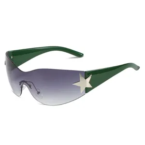 Lunettes de soleil enveloppantes futuristes pour femmes avec verres dégradés et étoile.
