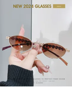 2024 neue Y2K Mode ovale Sonnenbrille mit Strass-Steg und braunen Farbverlaufslinsen Damen.