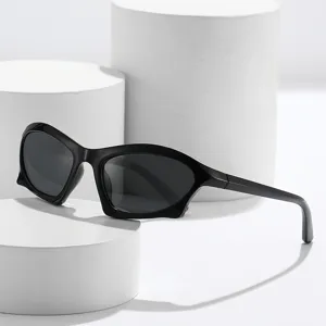 Zwarte geometrische sportzonnebril voor dames, trendy vintage streetwear stijl oogmode
