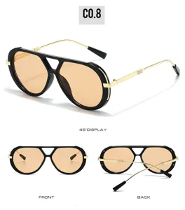Retro Sonnenbrille mit doppeltem Steg, schwarzem dickem Rahmen und goldenen Bügeln.
