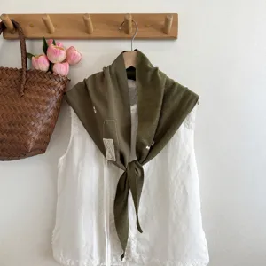 Foulard triangulaire en tricot châle vert olive floral accessoire de mode polyvalent chic