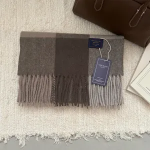 Bufanda de invierno clásica a cuadros con flecos, chal cálido unisex para días fríos.