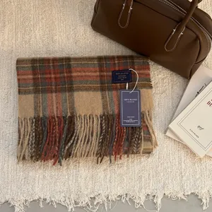 Bufanda de invierno a cuadros estilo británico clásico para hombres y mujeres, con flecos.