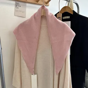 Koreanischer Stil 100% Wolle einfarbiges Dreieckstuch Detail, weicher warmer Winterschal.