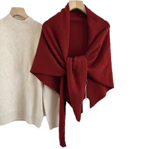 Sciarpa triangolare in lana lavorata a maglia per donna tinta unita grande scialle