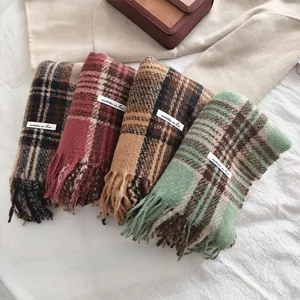 Elegante sciarpa a quadri autunno inverno donna, morbida sciarpa frangiata stile cashmere.