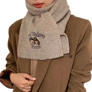 Écharpe d'hiver en tricot pour femme avec broderie animale mignonne, chaude et douce.
