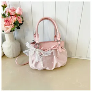 Borsa a tracolla plissettata a pois rosa con ciondolo fiocco di perle, elegante borsa da donna.