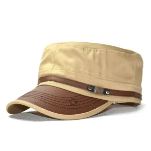 Casquette plate décontractée pour hommes avec visière en cuir marron et étoile brodée élégante.