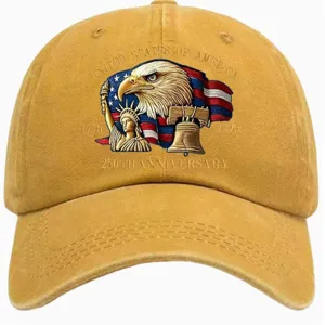 Klassieke gewassen katoenen honkbalpet met prachtig geborduurd Amerikaans adelaarsontwerp.