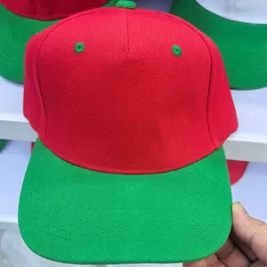 Color-block hip-hop baseball cap featuring a flat brim and red green design for adults.