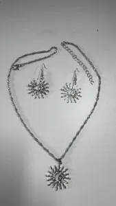 Silver sun and moon pendant necklace and earrings jewelry set, alloy fashion accessories.