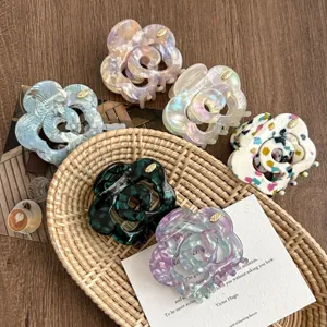 Floral hair claw clips set for women aesthetic hair accessories acrylic shark clip