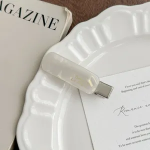 Elegant Korean style acetate hair clip duckbill side clip for women and girls daily styling.