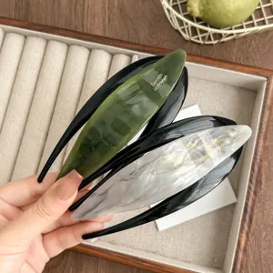 French style acetate leaf hair clip, elegant retro barrette for women and girls daily wear.