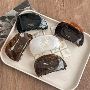 Retro Acetat Haarklammern für Damen, elegante Halbkreis Haargreifer für tägliches Styling.