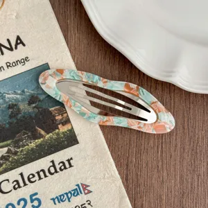 Korean vintage marble acrylic snap hair clip for women, stylish side fringe barrette accessory.