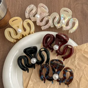 Acrylic wavy hair claw clips with faux pearl elegant Maillard hair accessories for women