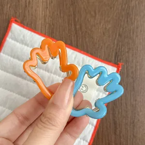Jolies pinces à cheveux ondulées pour filles, accessoires capillaires mignons pour le quotidien.