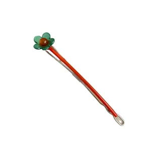 Chic horquilla para el pelo con flor de color contrastante para mujer, accesorio elegante.