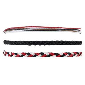 Set di bracciali intrecciati a mano in stile etnico, perfetti per l'uso quotidiano.