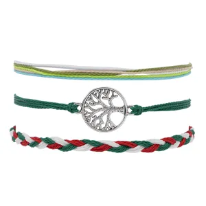 Ensemble de bracelets d'amitie tisses a la main avec pendentif arbre de vie et cordons.