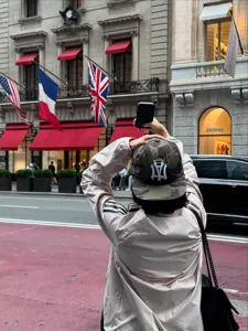 Casquette de baseball camouflage style rue coréenne avec broderie d'ailes d'ange uniques.