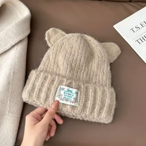 Bonnet tricoté oreilles de chat pour femme, bonnet chaud et épais, mode automne hiver casual.