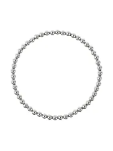 Bracciale elastico con perline in metallo argentato, gioiello semplice e versatile.