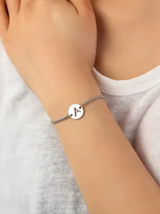 Edelstahl Initialen Buchstabe A Charm Armband für Damen, filigraner Silberschmuck.