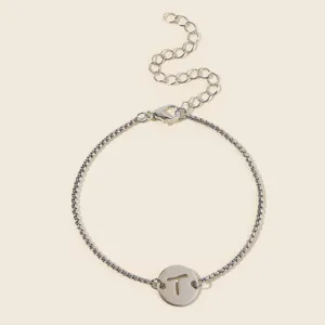 Edelstahl Initialen Buchstabe T Anhänger Armband mit verstellbarer Kette für Damen Mode.