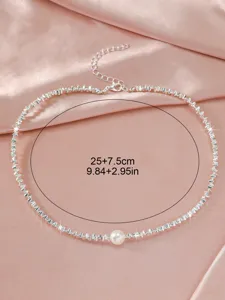 Exquisite shiny silver choker necklace with pearl pendant, elegant design for women.