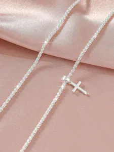Elegante silberne Kreuz Stern Fußkettchen Kette, minimalistischer glänzender Strandschmuck.