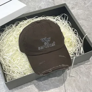 Berretto da baseball marrone vintage invecchiato con ricamo, cappello casual morbido.