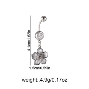 Piercing afalou apo anoxeidoto atchali me vintage kremasto louloudi kai lampera stras.