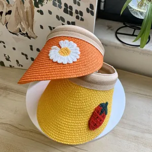 Kinder Sommer Stroh Sonnenblende Hut, süßes Häkelblumen Design, atmungsaktive Strandkappe.