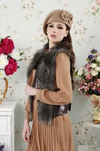 Elegant wool felt beret hat for women, stylish winter fashion accessory with floral detail.