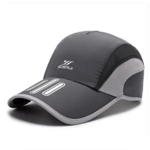 Men's summer quick-drying breathable sports baseball cap for outdoor sun protection and travel.