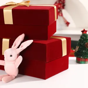 Christmas velvet gift box with gold bow, perfect for holiday presents, cosmetics, and party favors.